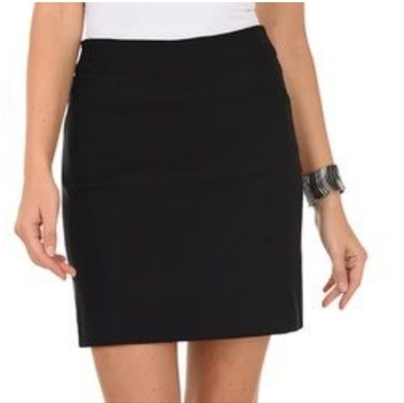 Coconut Row Quick Dry Black Mini Skirt 12 - Picture 1 of 7